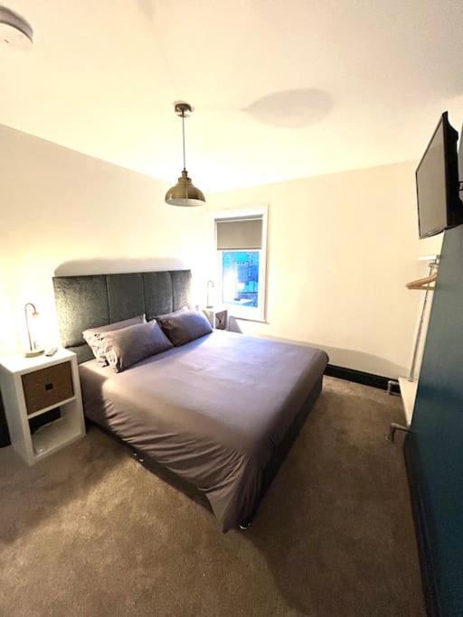 Luxurious Sleeps 13 Casa vacanze